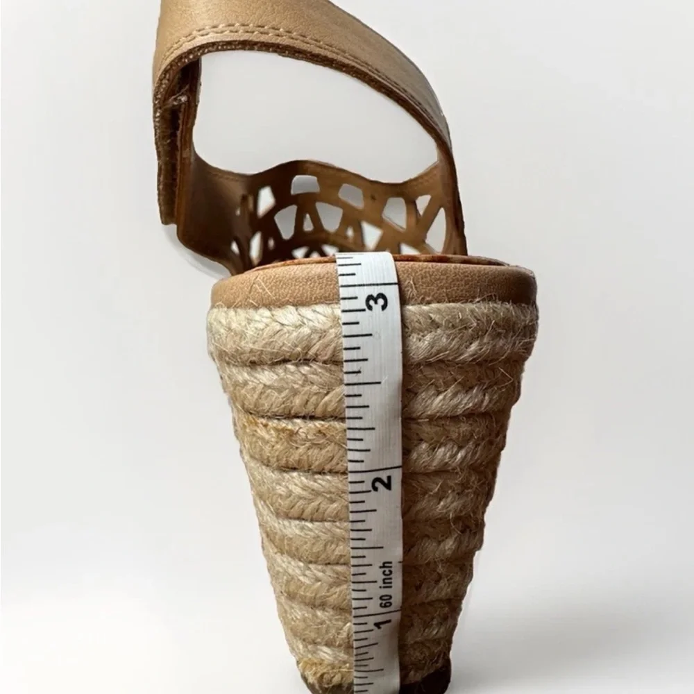 (9W) Comfortview Beige Cutout Wedge Sandals Espadrille